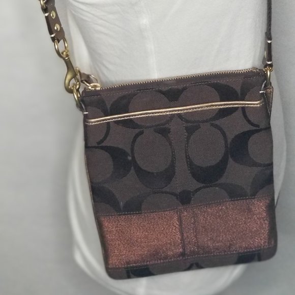 COACH H0749-40758 SIGNATURE TOP ZIP CROSS BODY - Picture 1 of 9